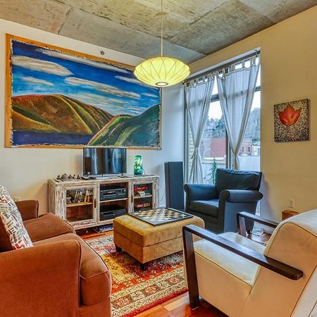 Готель Oak Street Lofts Гуд-Рівер Екстер'єр фото