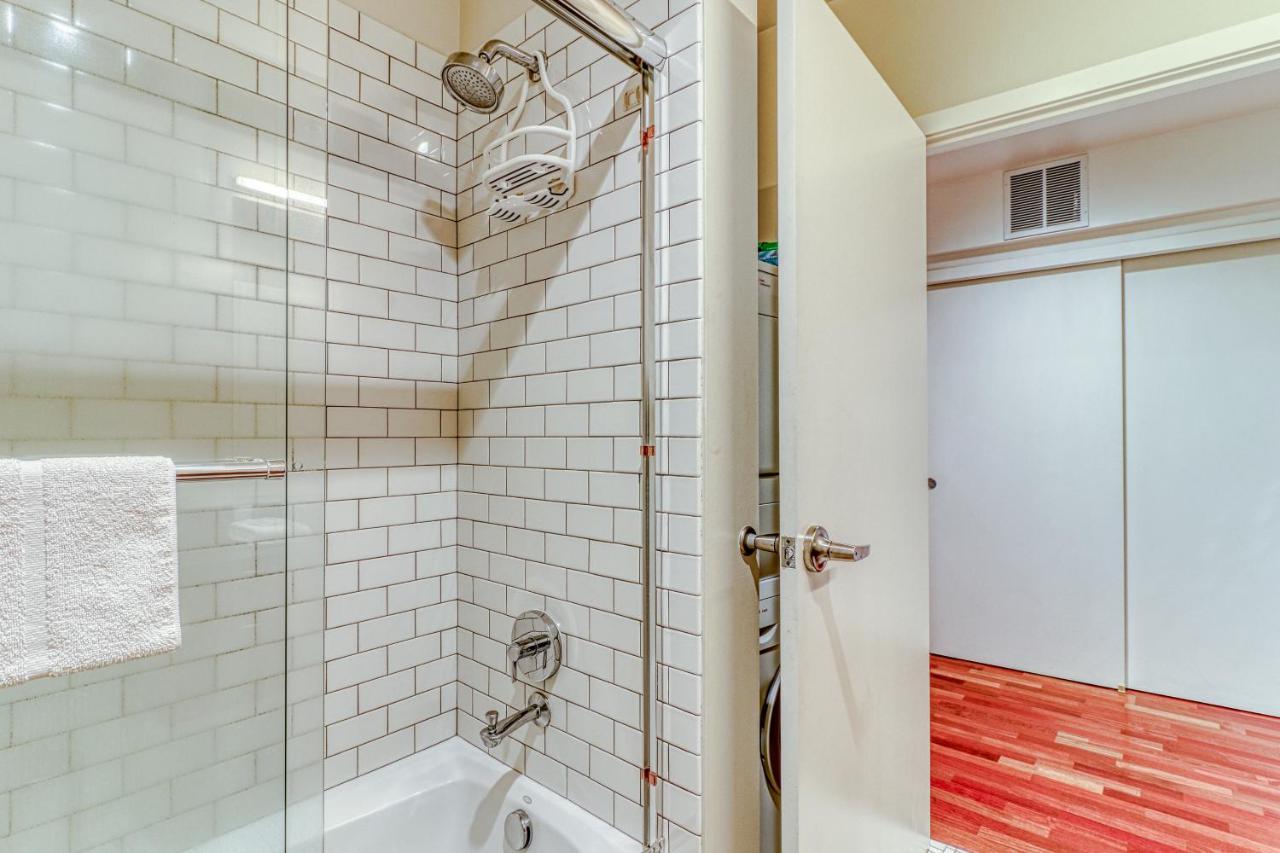 Готель Oak Street Lofts Гуд-Рівер Екстер'єр фото